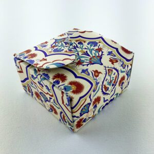Arabesque Damask – Printed Butterfly Favour Box